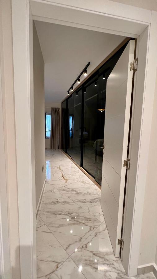 Zeus Tirana Suite Deluxe Zewnętrze zdjęcie