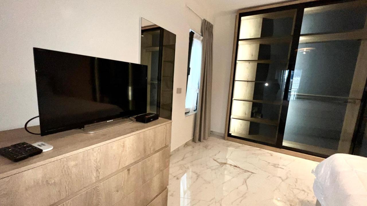 Zeus Tirana Suite Deluxe Zewnętrze zdjęcie